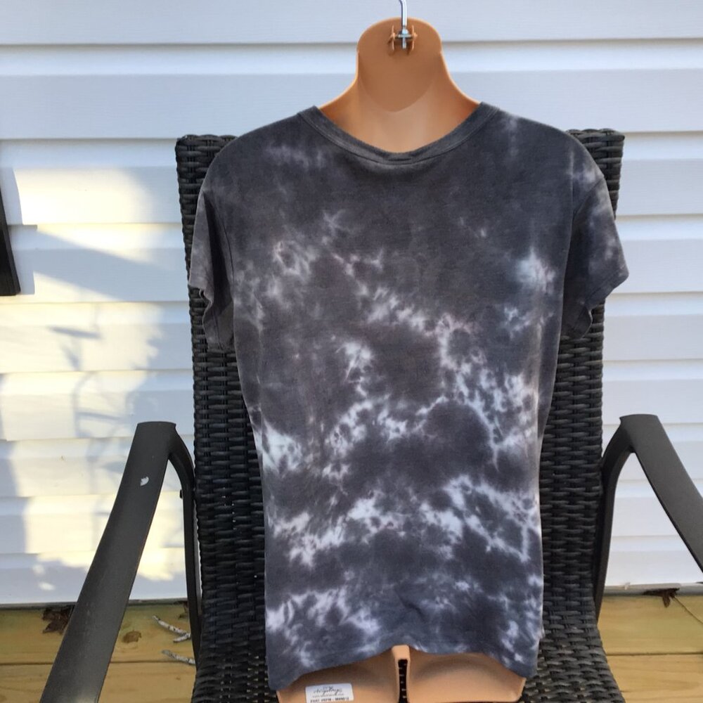 Women's Relaxed Fit Short Sleeve Luxe Size M Free Universal Thread Hat - Picture 5 of 5